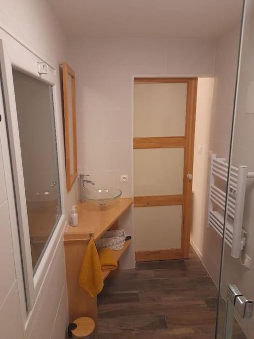 Logement Entier 3 Pieces Et Terrasse Mazieres-en-Gatine Exterior photo